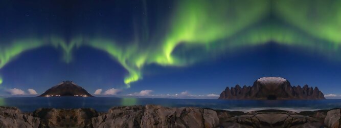 Trip Ayurveda Reisetipps - Polarlichter Norwegen Tromso - Skandinaviens eiskalte Schönheit fasziniert mit atemberaubenden Nordlichtern und geradezu außerirdisch imposanten Gebirgskulissen. Land der Mitternachtssonne am Polarkreis, ein Paradies für Wanderer, Naturfreunde, Hobbyfotografen und Instagram er/innen. Tromsø liegt unter dem sogenannten „Nordpollichtoval“, das den magnetischen Nordpol wie ein Ring oder Gürtel umschließt. Hier wird das Polarlicht auch Aurora Borealis genannt. Aufgrund der Struktur des Erdmagnetfeldes sind sie in dieser Region auch in Zeiten geringer Sonnenaktivität besonders häufig und intensiv zu beobachten.
